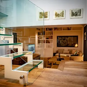 https://larche-comfortrelax-luxury-loft-porta-venezia.it-lombardy.com