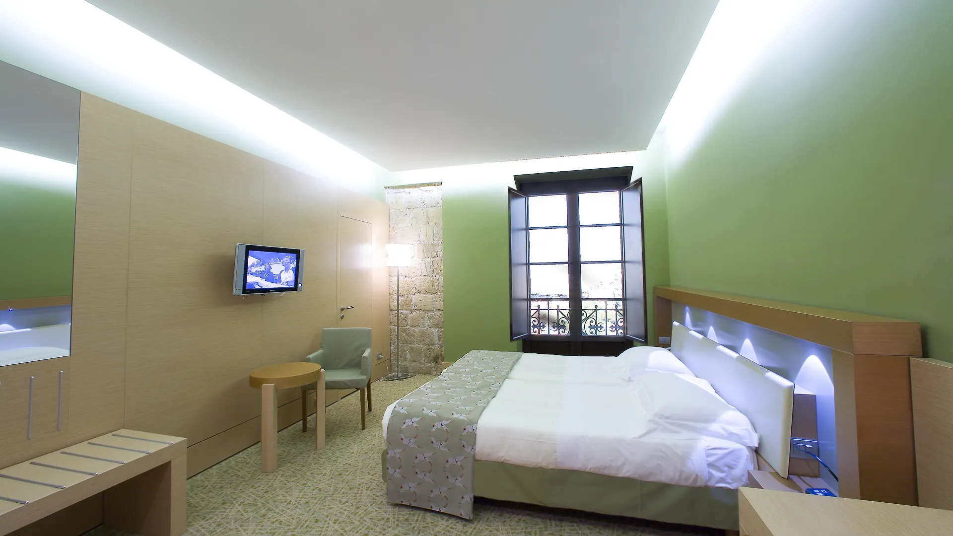Una Hotels Napoli 4*, Nápoly