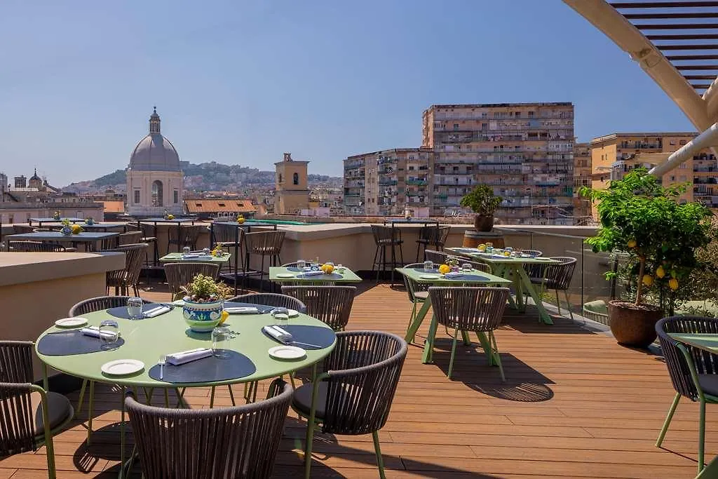 Una Hotels Napoli 4*, Nápoly