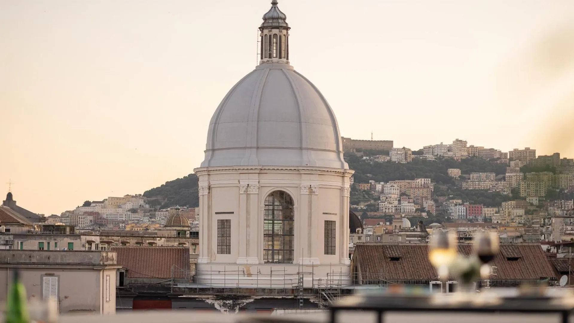 Una Hotels Napoli 4*, Nápoly