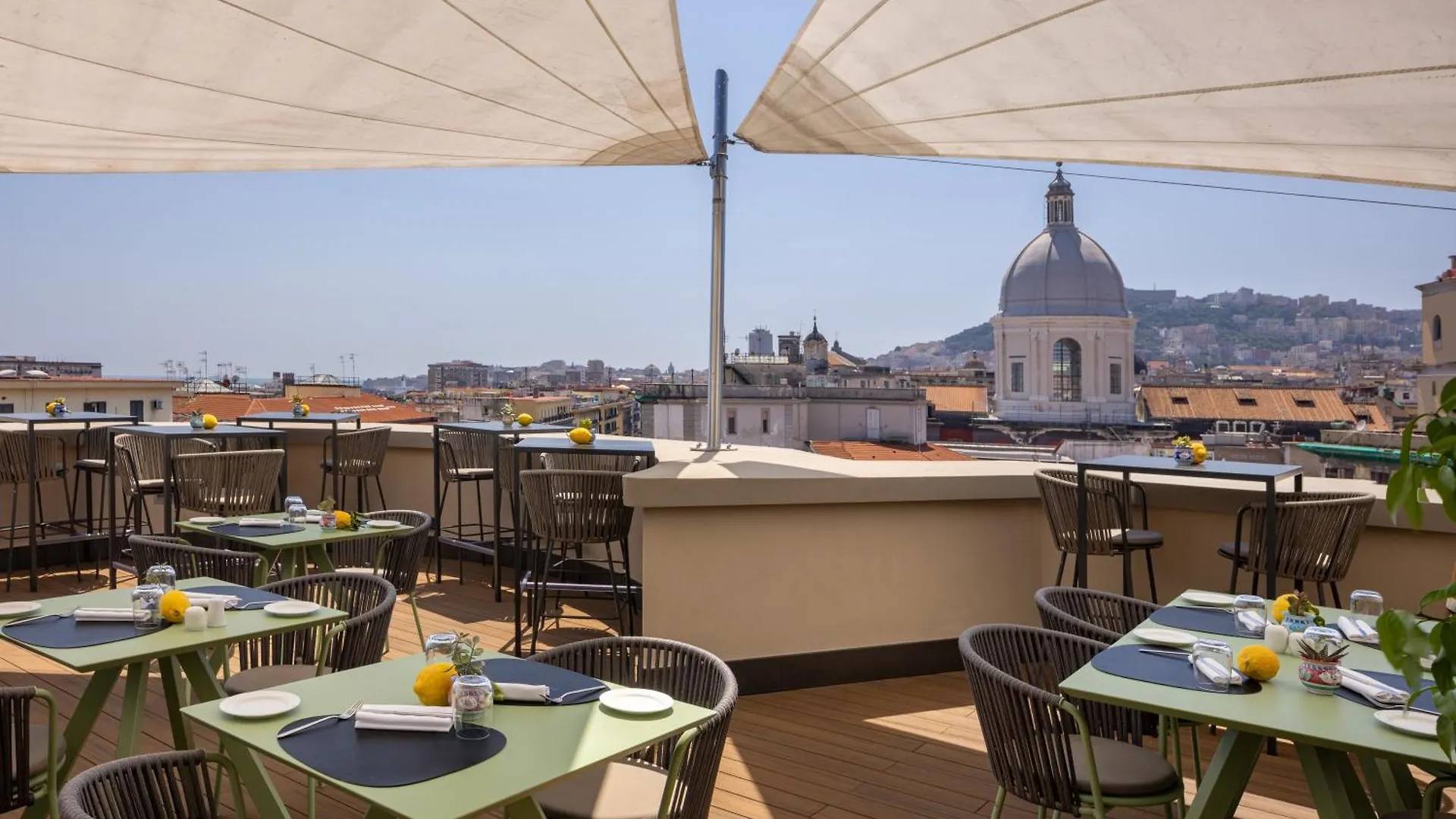 Una Hotels Napoli Olaszország