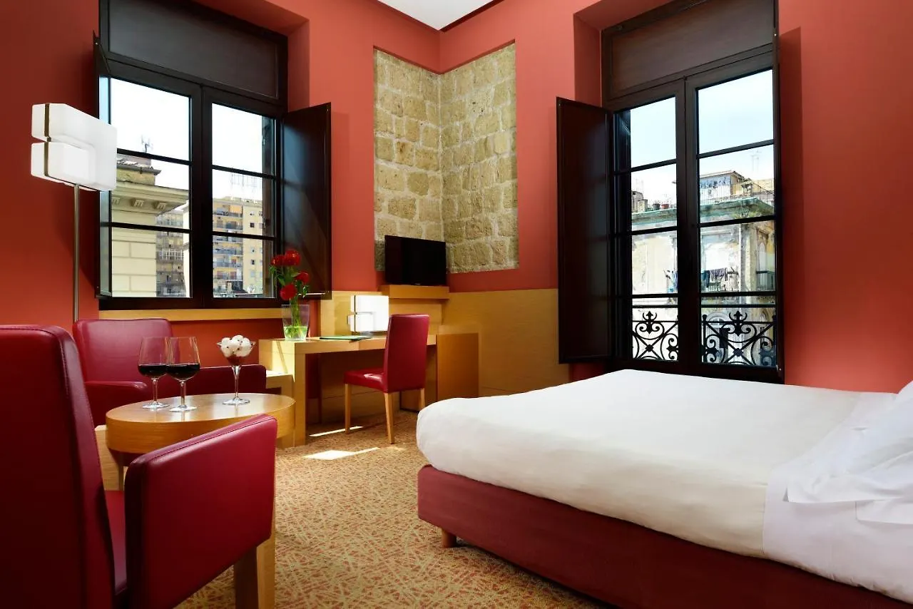 Una Hotels Napoli 4*, Nápoly