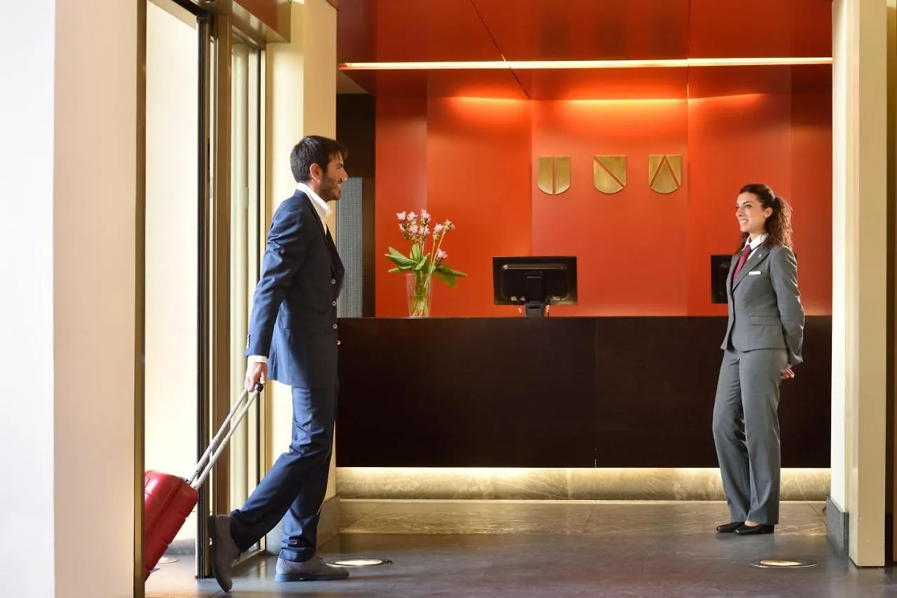 Una Hotels Napoli 4*, Nápoly Olaszország